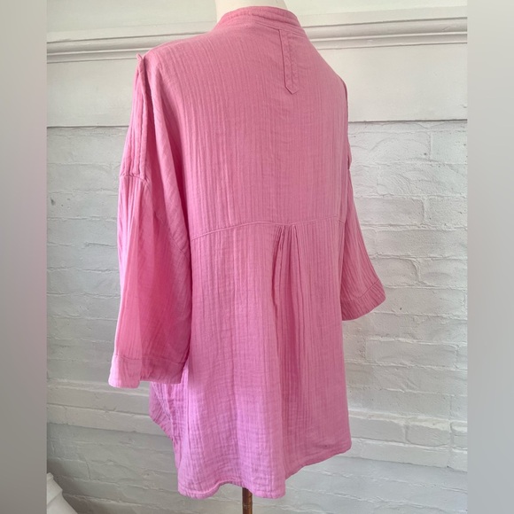 Acacia Swimwear Van Shirt in Sweet Pea Pink Gauze Organic Cotton Button Down - Picture 5 of 12